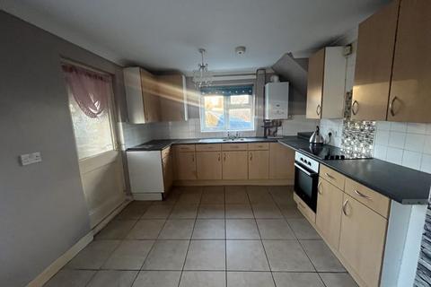 3 bedroom terraced house to rent, Grisedale Crescent, Grangetown Middlesbrough TS6 7QN