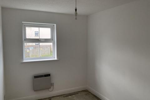 2 bedroom apartment to rent, Queens Square, Chippenham