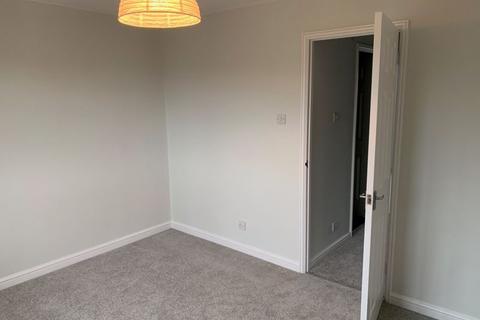 2 bedroom property to rent, Celandine Way, Chippenham