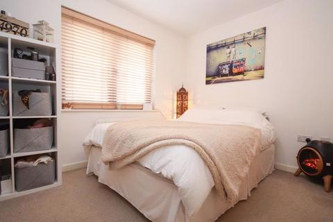 Flat 4, Radcliffe House Rollason Way, Brentwood, CM14 4DY