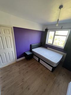 1 bedroom in a house share to rent, ha2 8pp