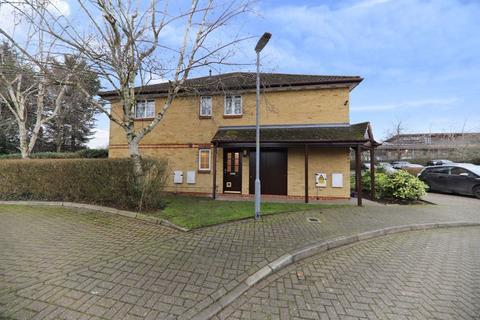 2 bedroom apartment to rent, Thompson Way, Rickmansworth WD3