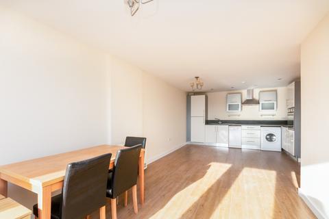 2 bedroom flat to rent, Winterthur Way