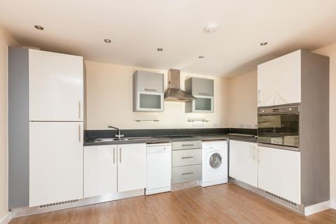 2 bedroom flat to rent, Winterthur Way