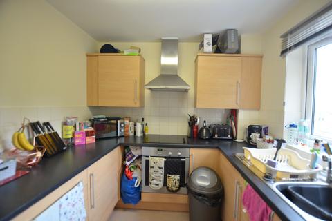 2 bedroom apartment to rent, Almond Court, Camberley