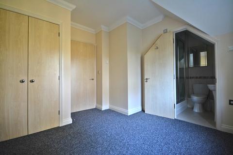 2 bedroom apartment to rent, Marchmont Place, Bracknell, RG12