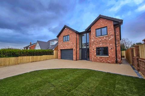 4 bedroom detached house for sale, Weld Road, Southport PR8