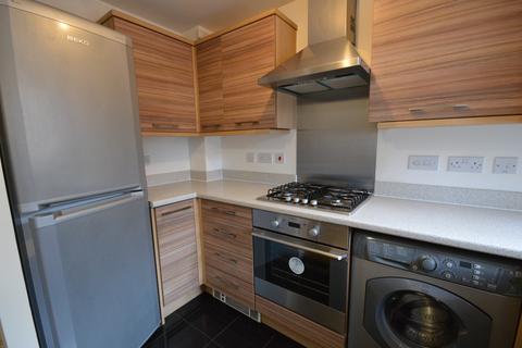 2 bedroom semi-detached house to rent, Ffordd Nowell, Penylan