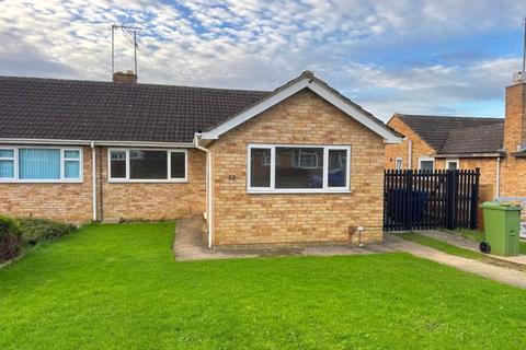 3 bedroom bungalow to rent, Moselle Drive, Gloucester