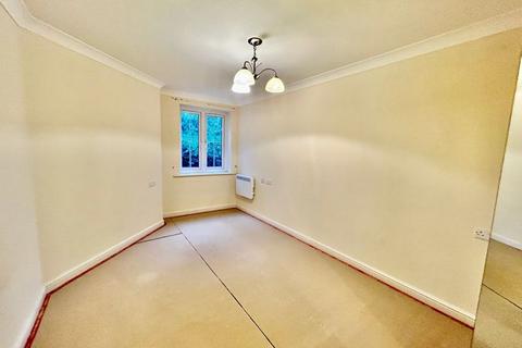 1 bedroom apartment for sale, Daffodil Court, Newent GL18