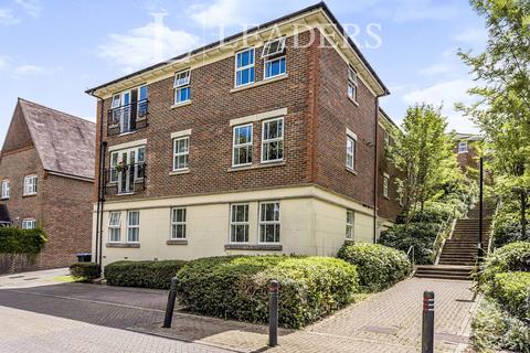 2 bedroom apartment to rent, Brooklands, Haywards Heath, RH16