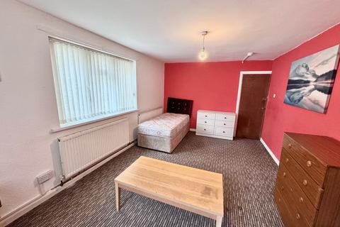 1 bedroom in a house share to rent, Bentinck Road, NG7