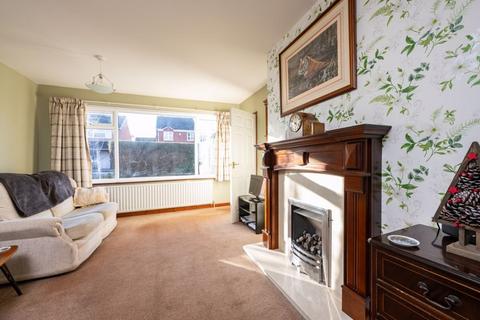 3 bedroom detached bungalow for sale, Mayfair Drive, Kingswinford