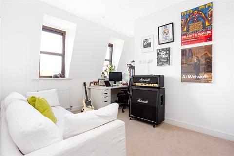 2 bedroom apartment for sale, 243A Streatham High Road SW16