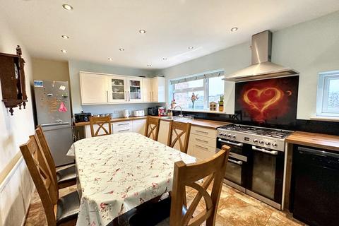 4 bedroom semi-detached house for sale, New Croft, Weedon, NN7 4RN..