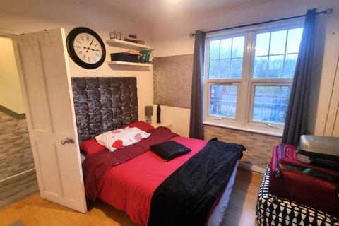 1 bedroom flat to rent, Braybrook Street, East Acton, London, W12 0AL