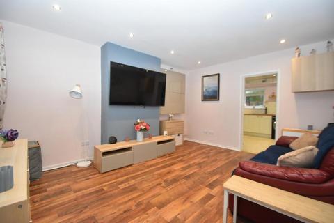 3 bedroom end of terrace house for sale, Kirkville Place, Blairdardie, G15 6JE