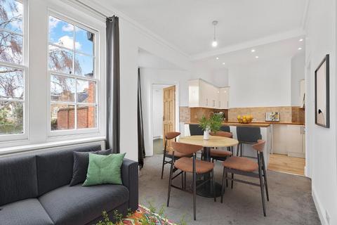 2 bedroom flat for sale, Worple Road, Raynes Park, London, SW20 8RE