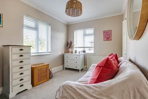 233 Tithepit Shaw Lane, Warlingham, CR6 9AW