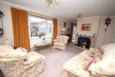 3 bedroom detached bungalow for sale, Ullswater Close, Farnham, GU9