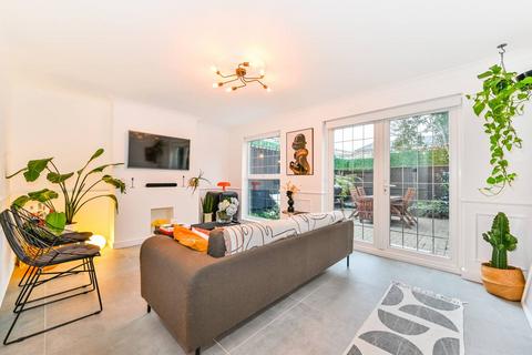 3 bedroom detached house for sale, London E3