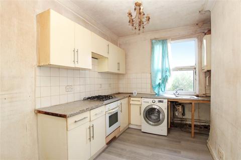 3 bedroom terraced house for sale, Tewson Road, London, SE18