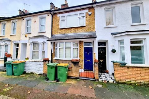 2 bedroom house to rent, Faringford Road, Stratford