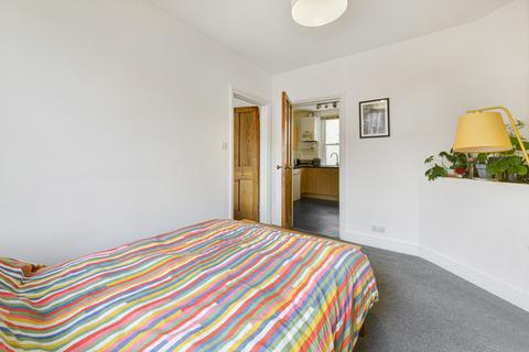 6 Chapter Chambers, London, SW1P 4NR