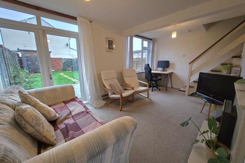 3 bedroom terraced house to rent, Tregorrick Road, Coventry CV7