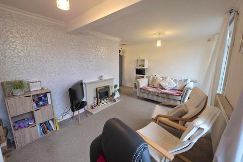 3 bedroom terraced house to rent, Tregorrick Road, Coventry CV7