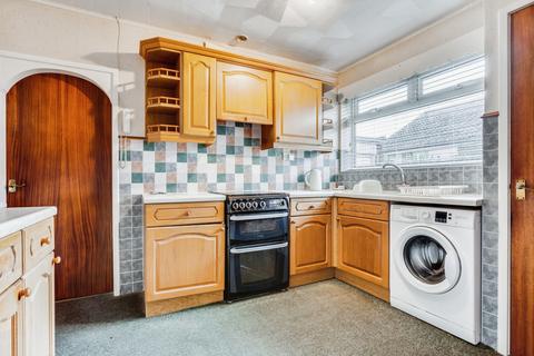 3 bedroom bungalow for sale, Templegate Crescent, West Yorkshire LS15