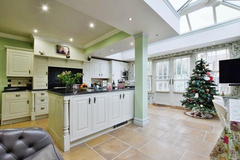7 Beech Avenue, Manchester, M22 4JE