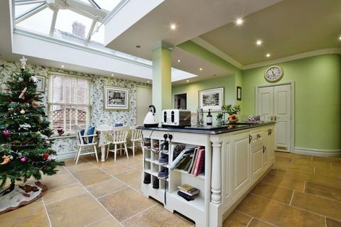 7 Beech Avenue, Manchester, M22 4JE