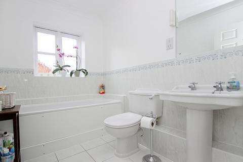 23 Fallow Fields, Loughton, IG10 4QP