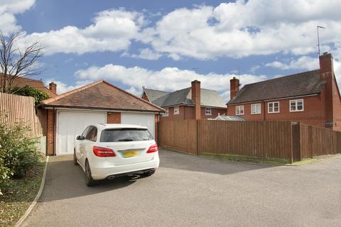 23 Fallow Fields, Loughton, IG10 4QP