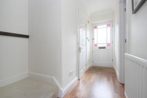 23 Fallow Fields, Loughton, IG10 4QP
