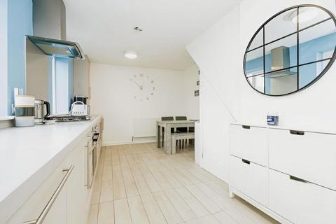 37 Nursery Lane, Halifax, HX3 5SW