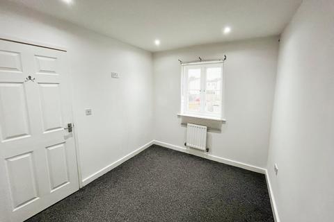 3 bedroom terraced house to rent, Cobblestones Drive, Halifax HX2