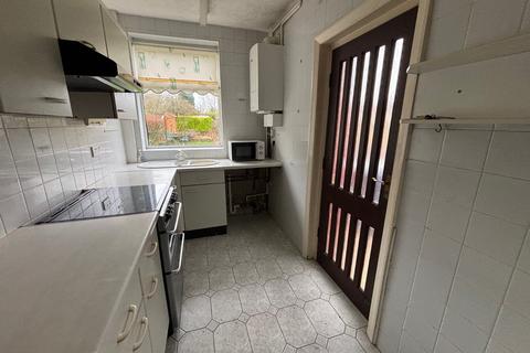 12 Balmoral Avenue, Hyde, SK14 5HY