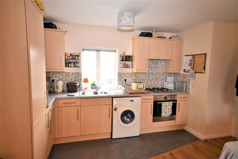 2 bedroom flat to rent, South Meadow Close, Northampton NN5