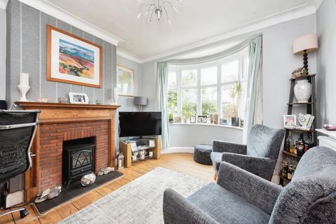 4 bedroom semi-detached house for sale, Lyncroft Gardens, Hounslow TW3