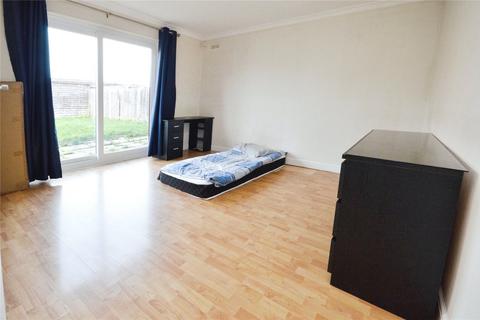 3 bedroom end of terrace house to rent, Wigley Road, Feltham TW13