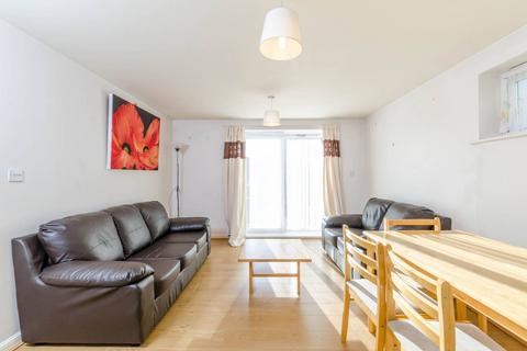 2 bedroom flat to rent, Wellspring Crescent, Wembley, HA9