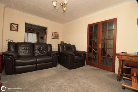 4 bedroom detached house for sale, Ash Court, Cliffsend, Ramsgate