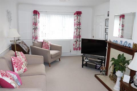 28 Clarendon Road, Walsall, WS4 1AX