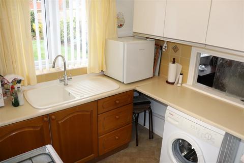 28 Clarendon Road, Walsall, WS4 1AX