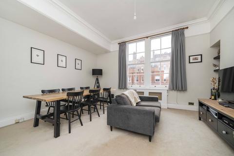 1 bedroom apartment to rent, Pont Street, SW1X