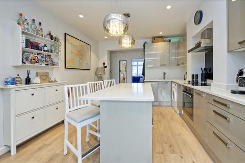 2 bedroom flat for sale, Shepherd's Bush W12 W12