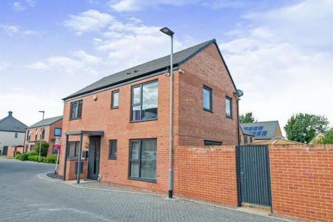 4 bedroom semi-detached house for sale, Fox Lane, Allerton Bywater, Castleford