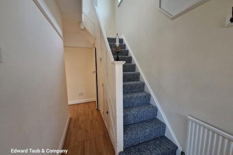 3 bedroom house to rent, Hillside Avenue, Woodford Green IG8